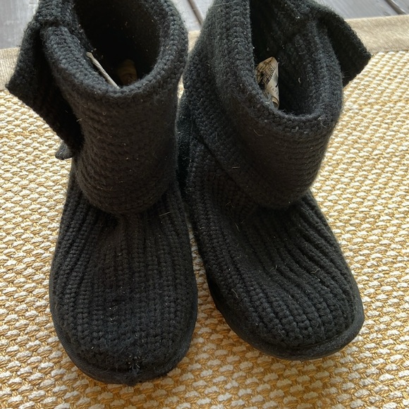 Ugg girls boots  size 5 - Picture 3 of 6